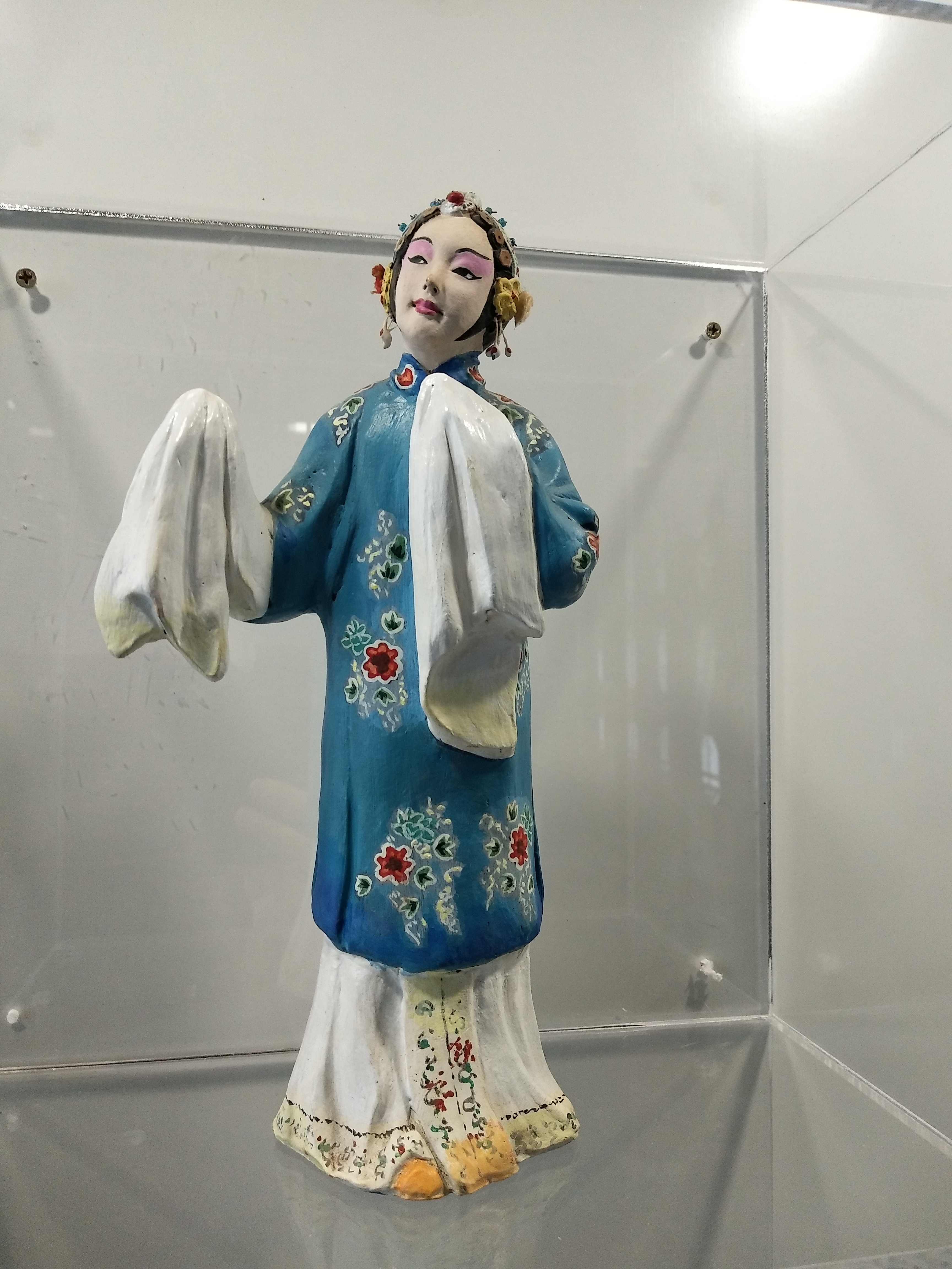 17虎丘泥人馆-杨明凡、崔建新《虎丘戏文泥人》(二)泥人-泥塑上色